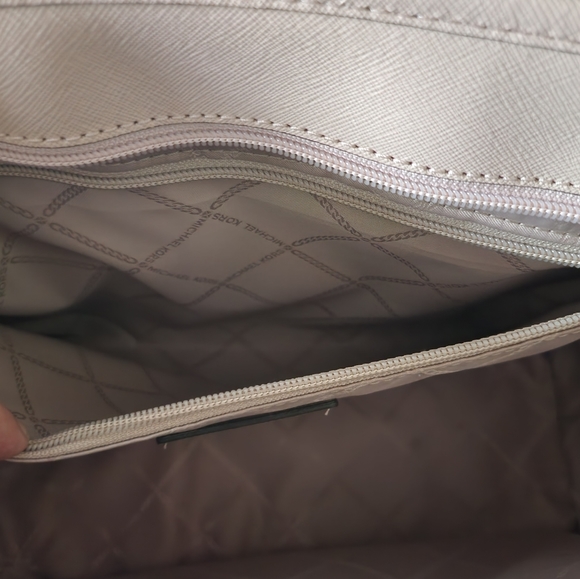 Michael Kors Jet Set Tote Large - Picture 6 of 7